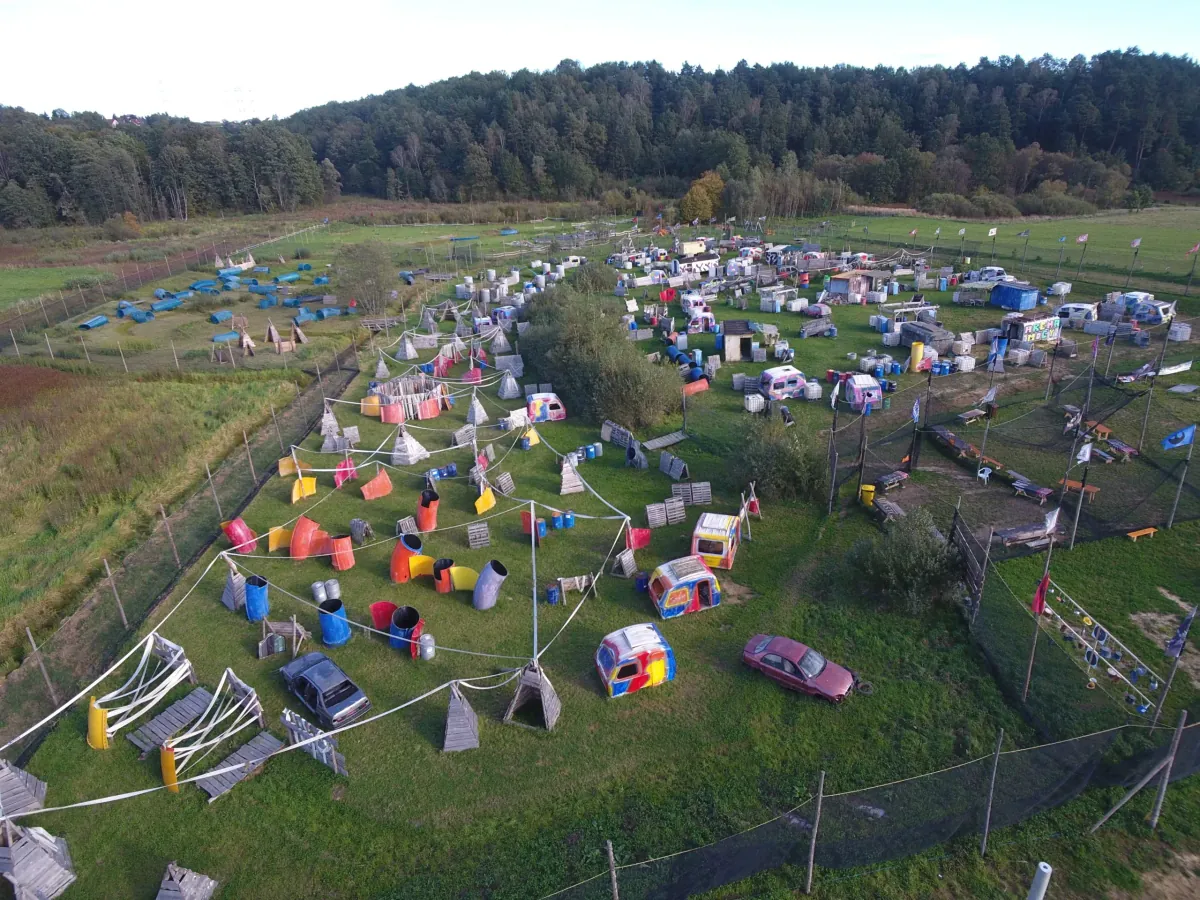 Imprezy Integracyjne w Arenie Mocy - Paintball Team Building
